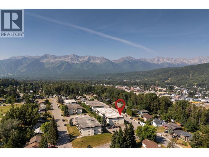 Property Photo: 40 Ridgemont Avenue 101 BC V0B 1M2