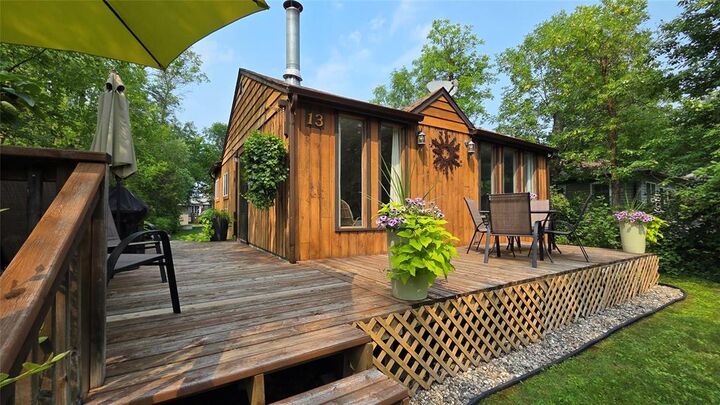 Property Photo: 13 Ralph Avenue MB R0C 2B0