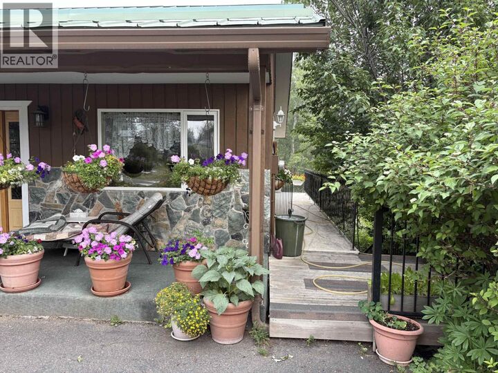 Property Photo: 404 Birch Avenue BC V0K 2E0