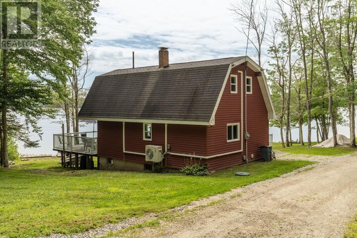 Property Photo:  17 Hardwood Lane South  NS B5A 5R1 