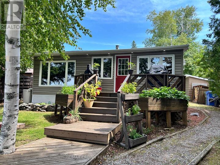 Property Photo: 45 Lefebvre Peninsula, Moonbeam Road ON P0L 1V0