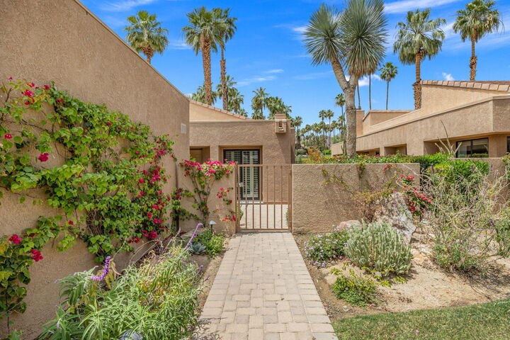 Property Photo:  49161 Mariposa Drive  CA 92260 