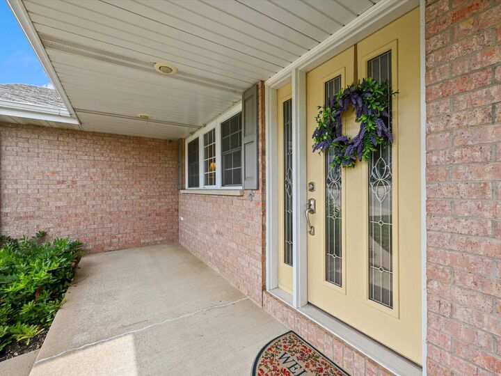 Property Photo: 6183 Forest Hills Drive IA 52002