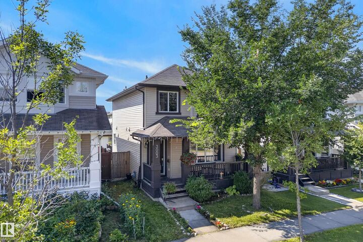 Property Photo:  3003 20 Avenue NW  AB T6T 0L8 