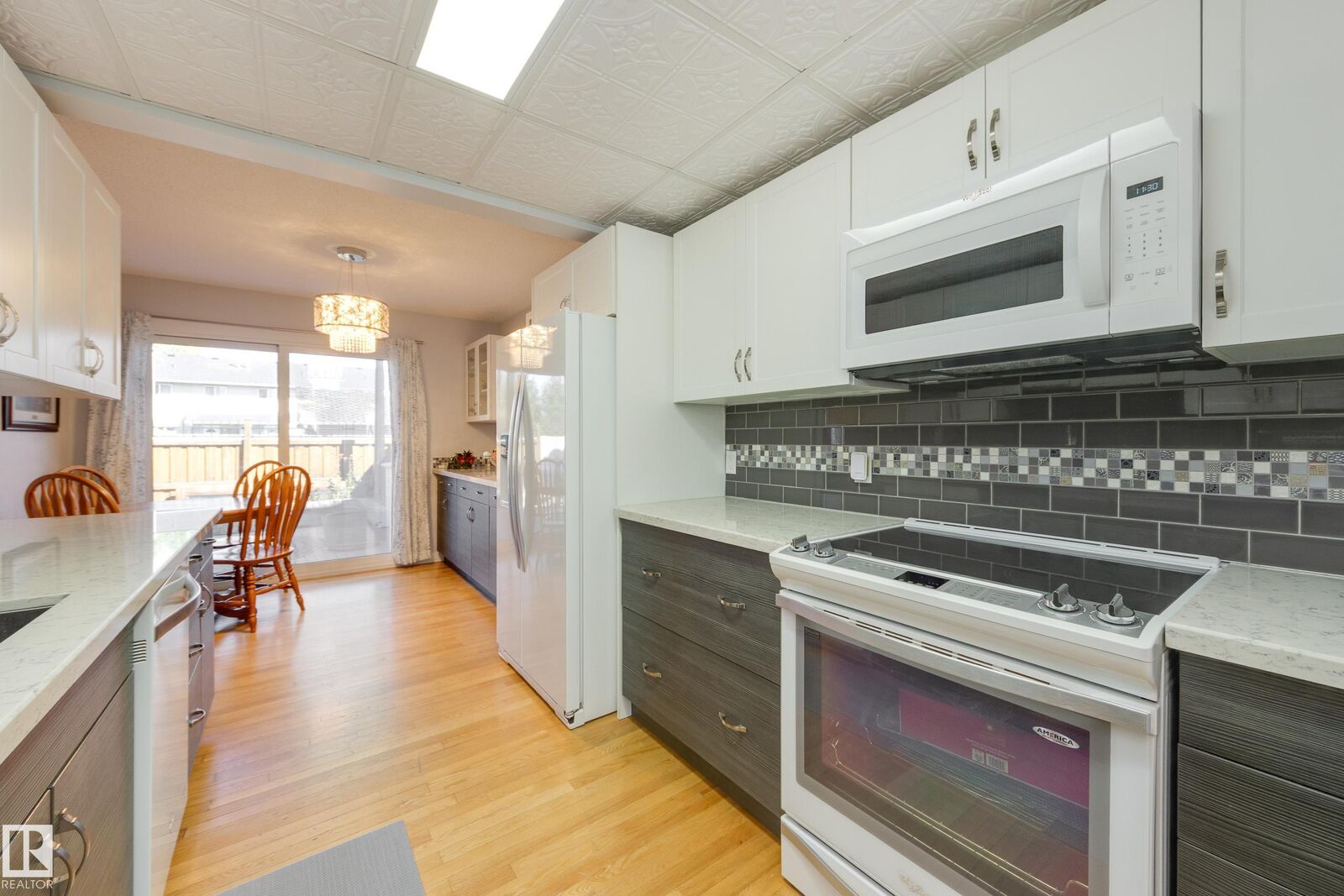 Property Photo: 4303 46 Street AB T7Z 1J5