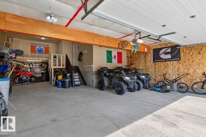 Property Photo: 817 Southfork Green AB T9E 0P4