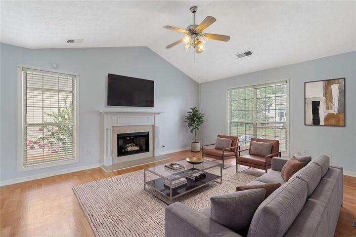 Property Photo:  26 Ann Circle SE  GA 30121 