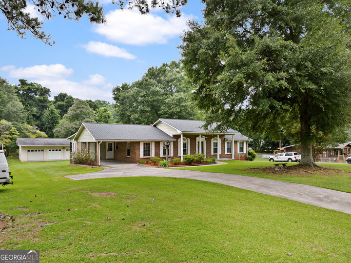 Property Photo: 576 Reeceburg Road SE GA 30173