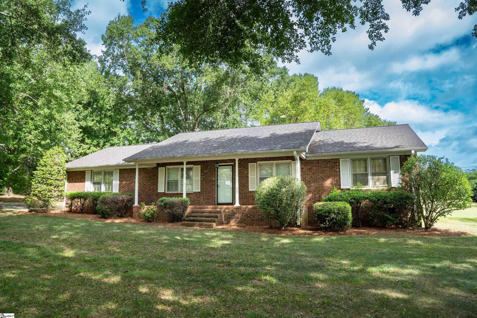 Property Photo: 551 Riveroak Road SC 29349