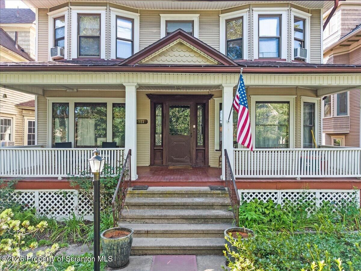 Property Photo: 723 N Irving Avenue PA 18510