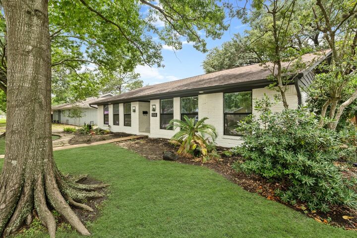 Property Photo:  5510 Braesvalley Drive  TX 77096 