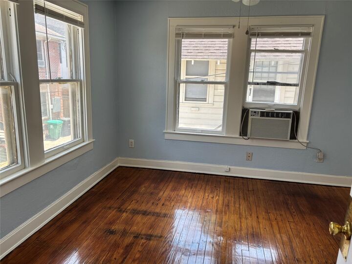 Property Photo: 4304 Pease Street 1/2 TX 77023