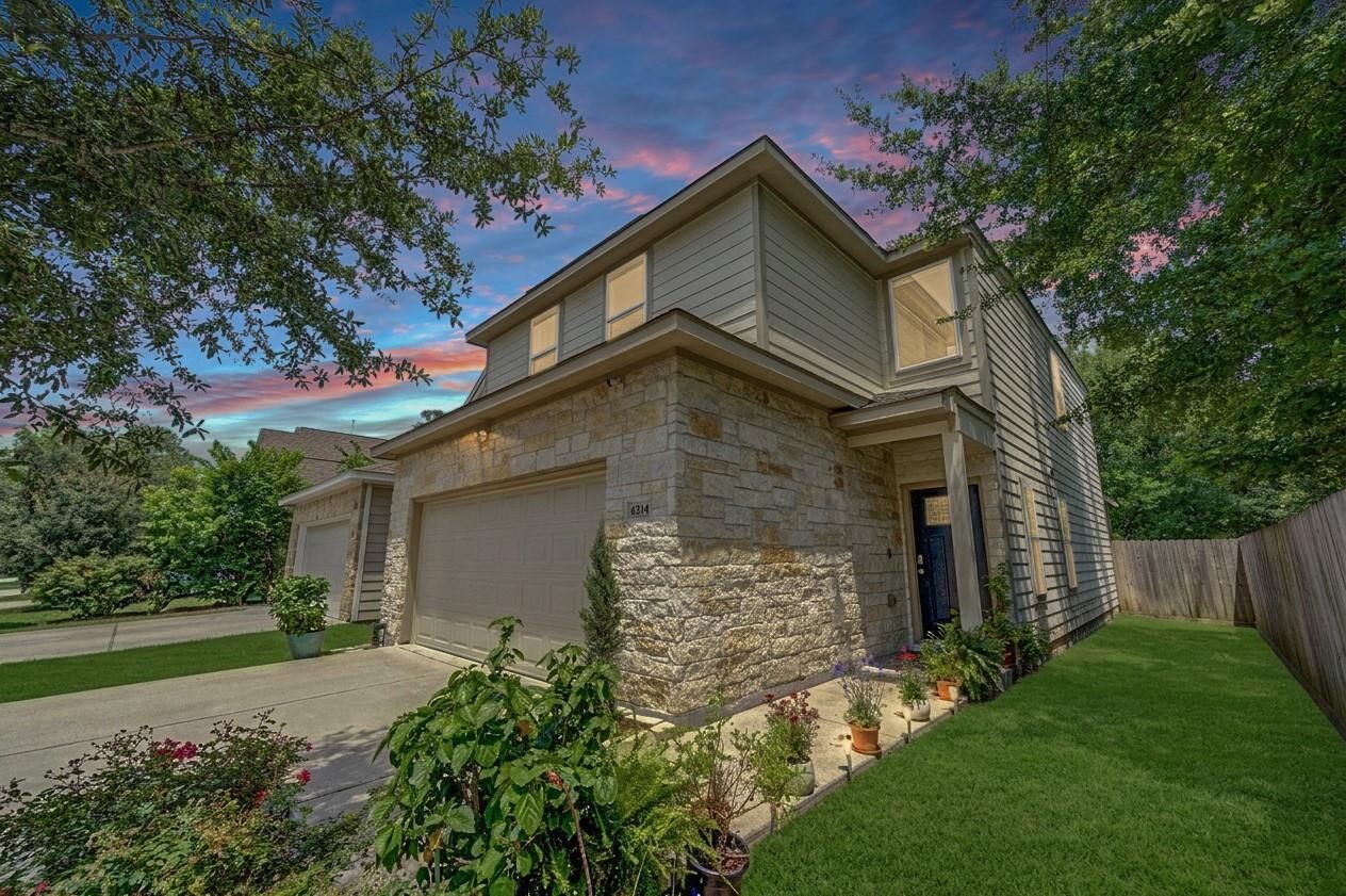 Property Photo: 6314 Cebra Street TX 77091