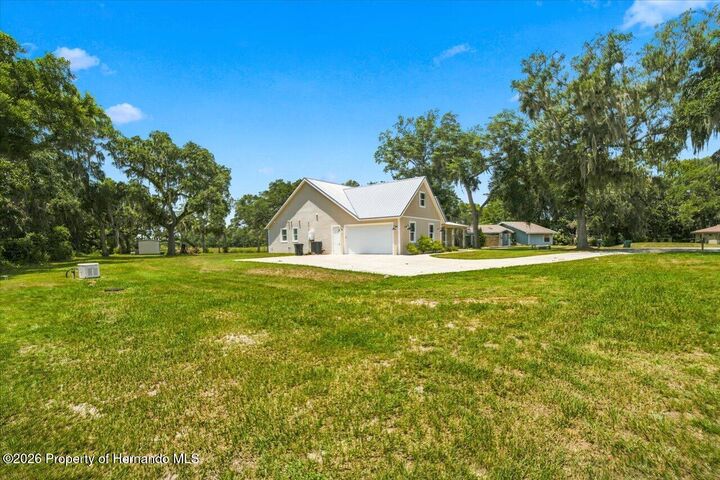Property Photo: 32 N Shadow Wood Drive FL 34450