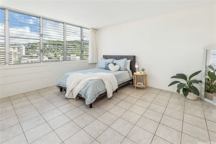 Property Photo:  1550 Wilder Avenue A1107  HI 96822 