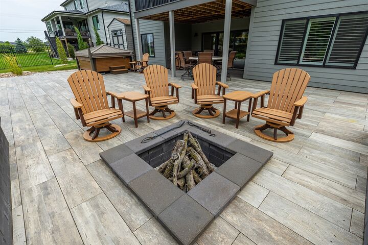 Property Photo: 10009 Hidden Valley Drive IA 50131