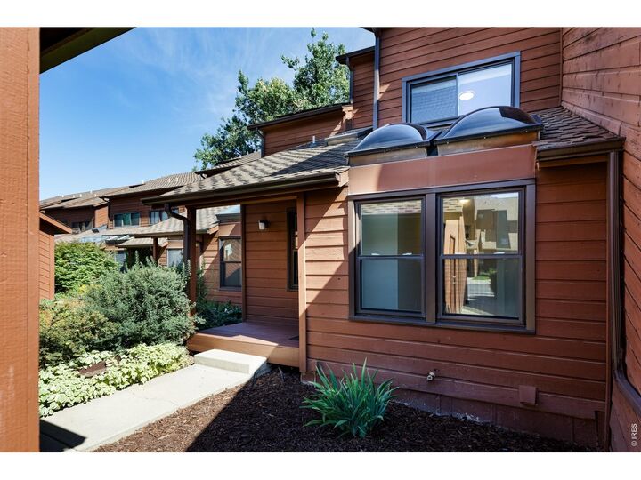Property Photo: 3118 Bell Dr CO 80301