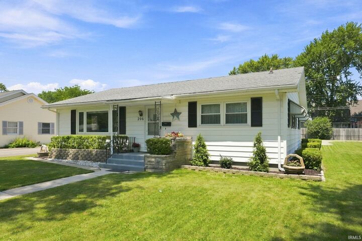 Property Photo: 206 W Jackson Street IN 46772