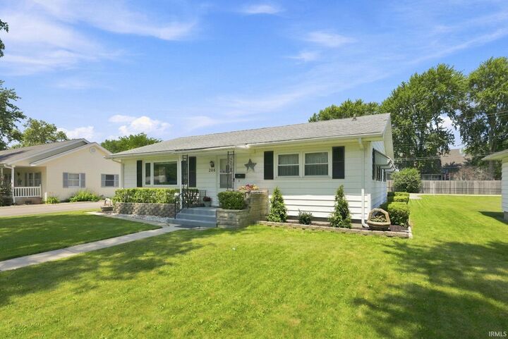 Property Photo:  206 W Jackson Street  IN 46772 