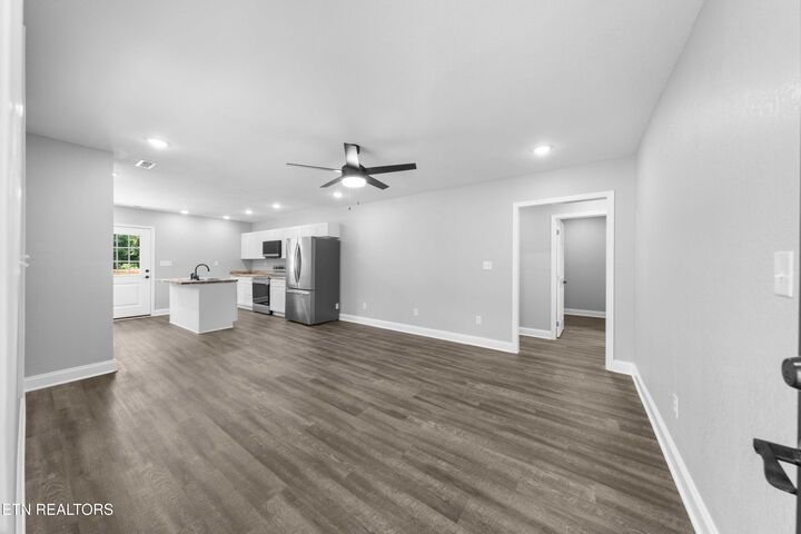 Property Photo: 994 Pinecrest Rd TN 37757