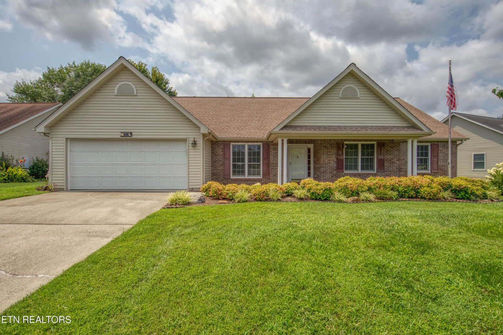 Property Photo: 2024 Wayside Rd TN 37931