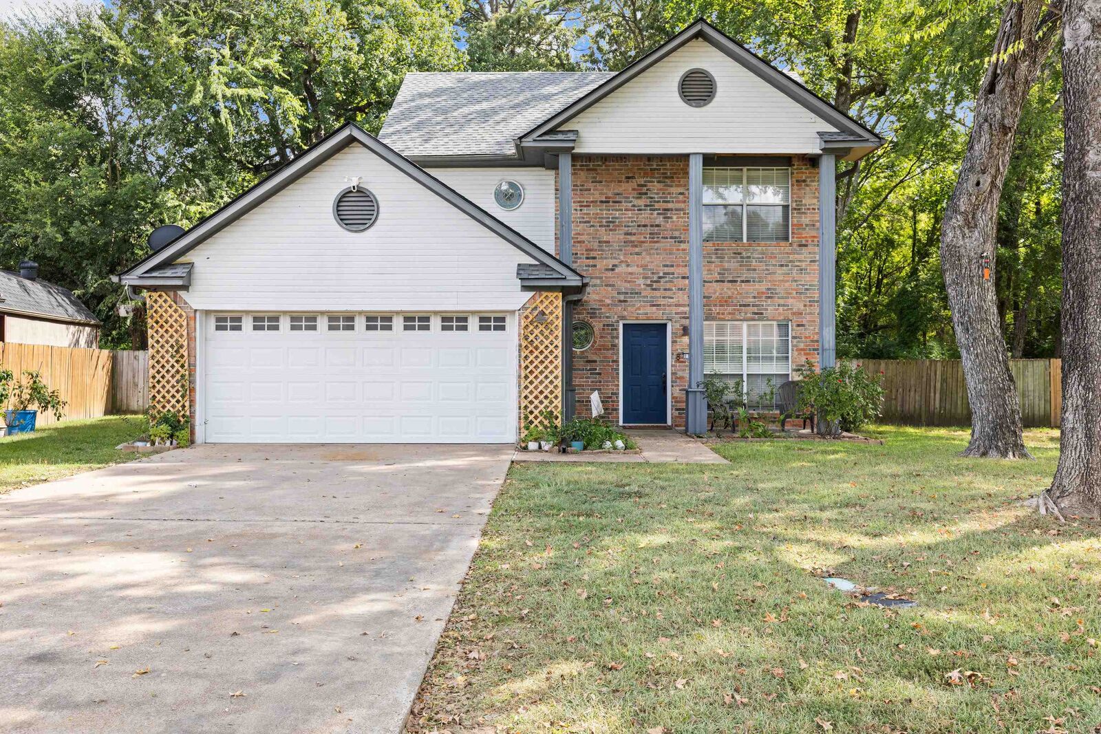 Property Photo: 1139 Kensington Ct TX 75605