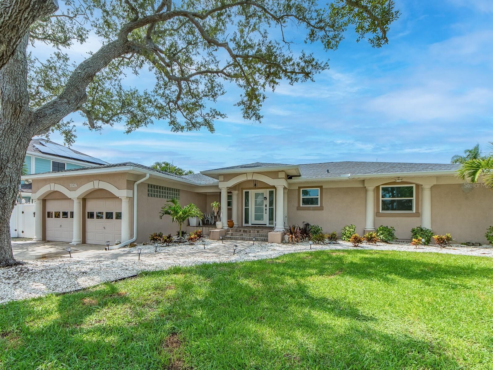 Property Photo:  1826 Venetian Point Drive  FL 33755 