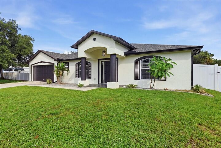 Property Photo: 281 Pembroke Drive FL 33954