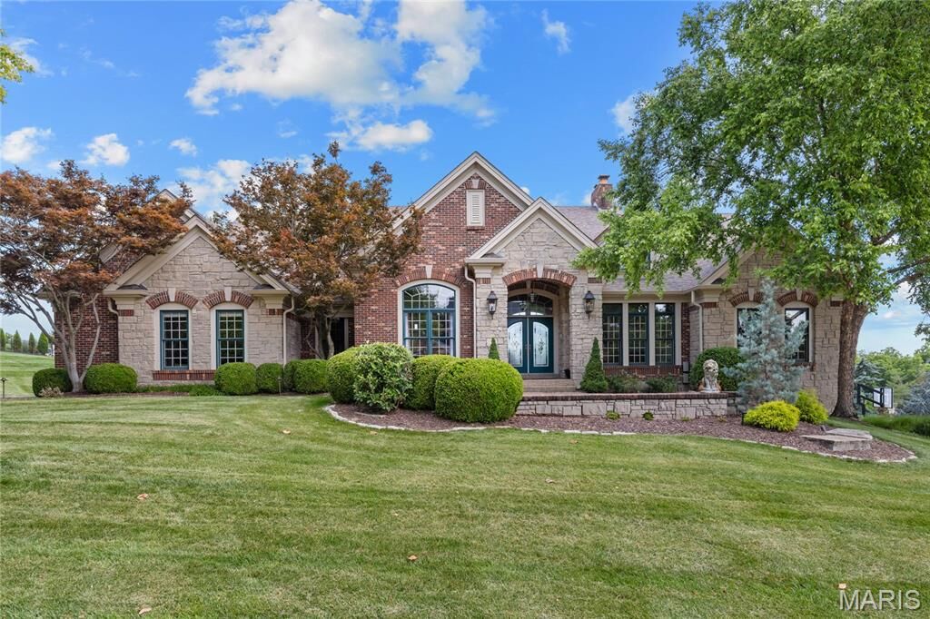 Property Photo:  5407 Guinevere Drive  MO 63304 