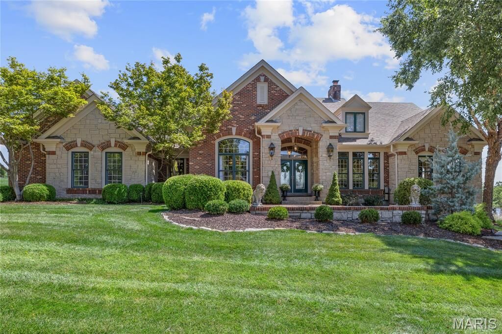 Property Photo: 5407 Guinevere Drive MO 63304
