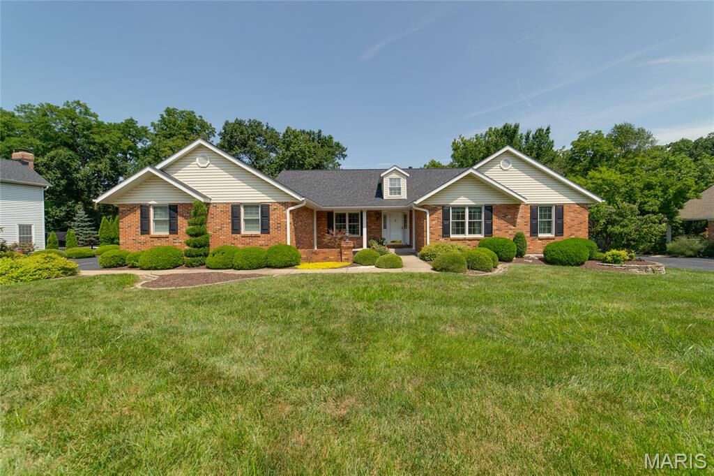 Property Photo:  16275 Lone Cabin Drive  MO 63005 