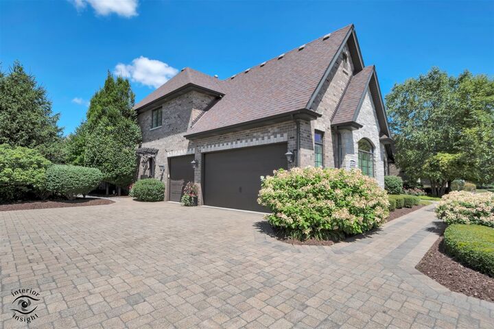 Property Photo:  10700 Millers Way  IL 60467 