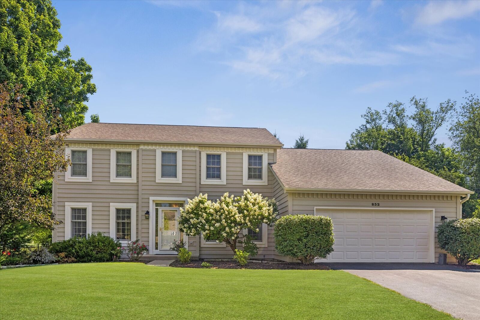 Property Photo: 832 Wexford Court IL 60540