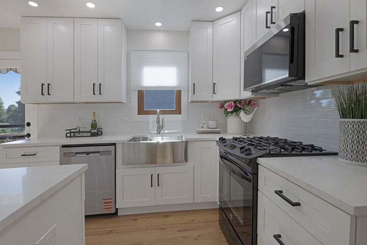 Property Photo: 1447 Comanche Drive IL 60490