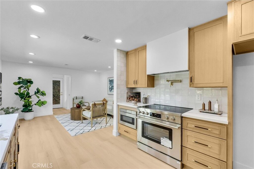 Property Photo: 10091 Edye CA 92646