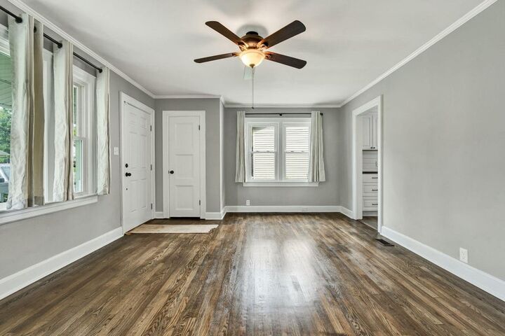 Property Photo: 806 Willow St NW TN 37311