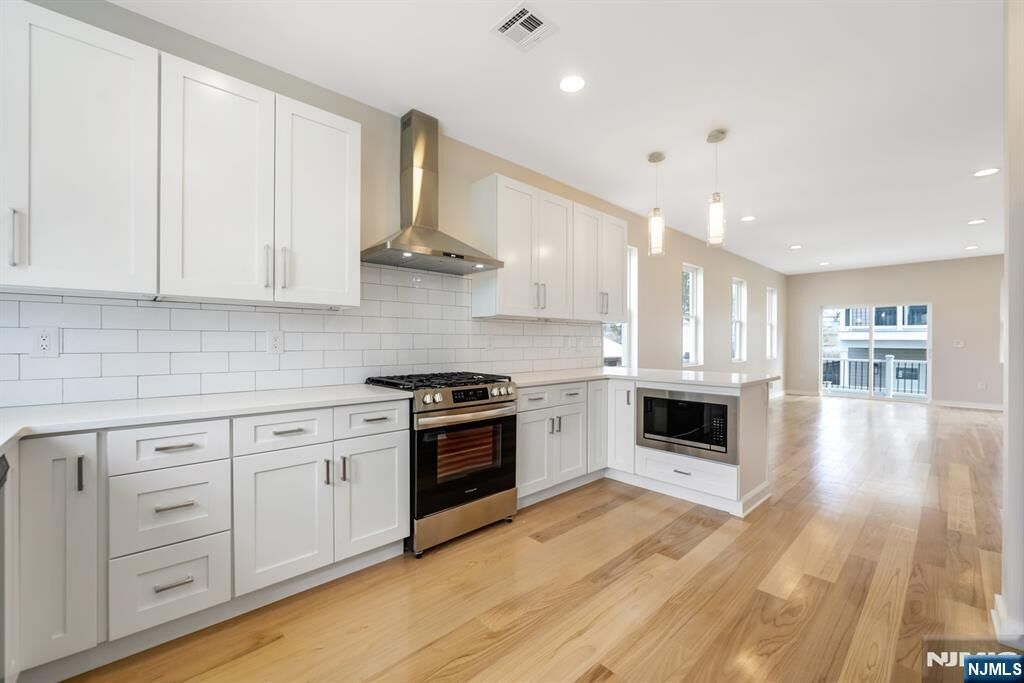 Property Photo:  224 Kinderkamack Road Unit A  NJ 07675 