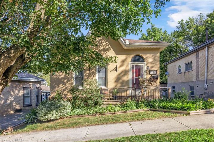 Property Photo: 17 Scarfe Avenue ON N3T 3P6