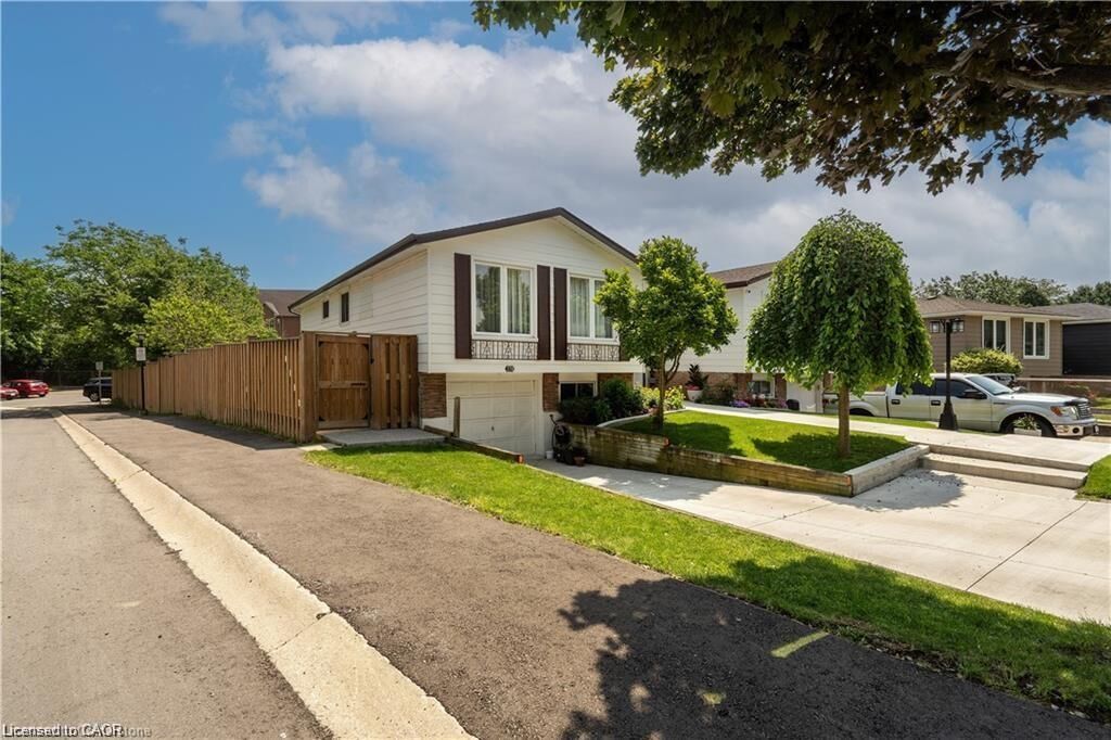 Property Photo:  179 Wendover Drive Lower Unit  ON L9C 5X6 