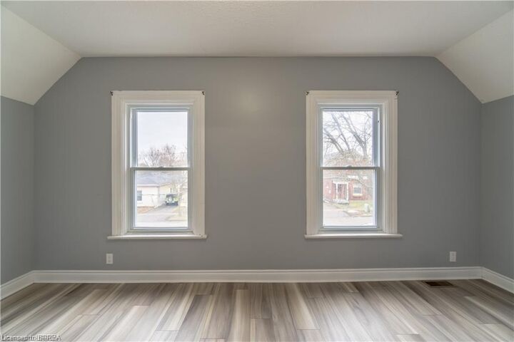 Property Photo: 36 Cayuga Street Upper ON N3S 1W5
