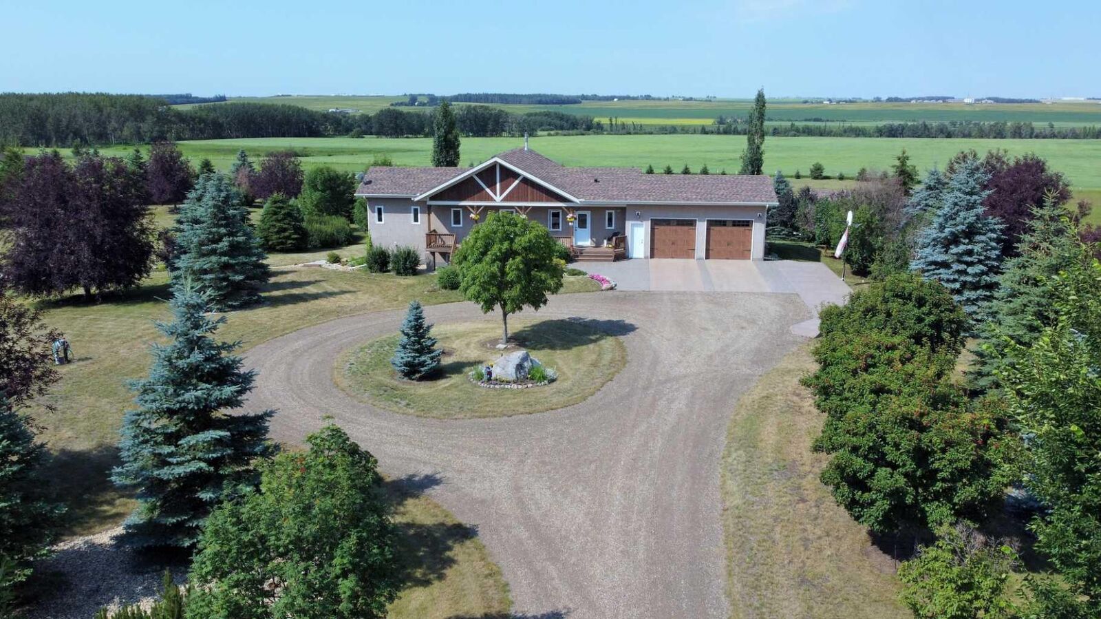 Property Photo: 425062 Range Road 250 AB T4J 1R1