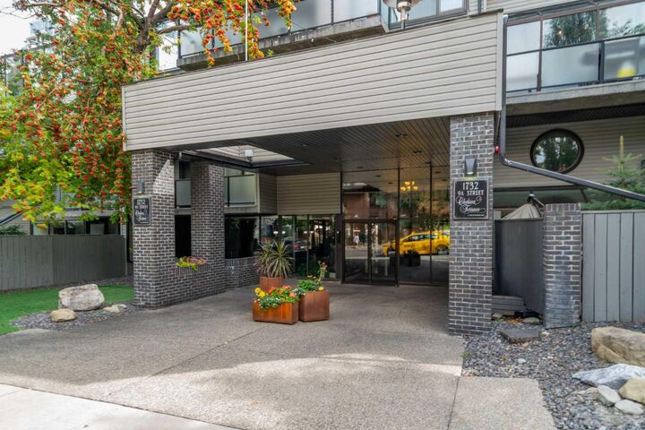 Property Photo: 1732 9A Street SW 107 AB T2T 3E6