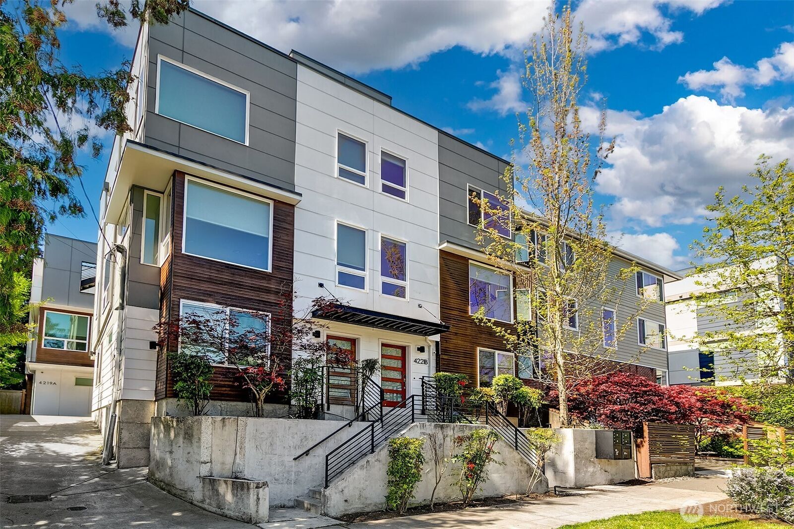 Property Photo: 4221 Evanston Avenue N B WA 98103