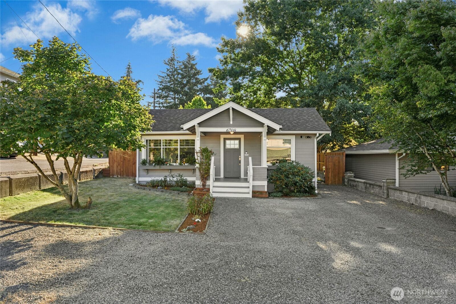 Property Photo:  6708  Lombard Avenue  WA 98203 