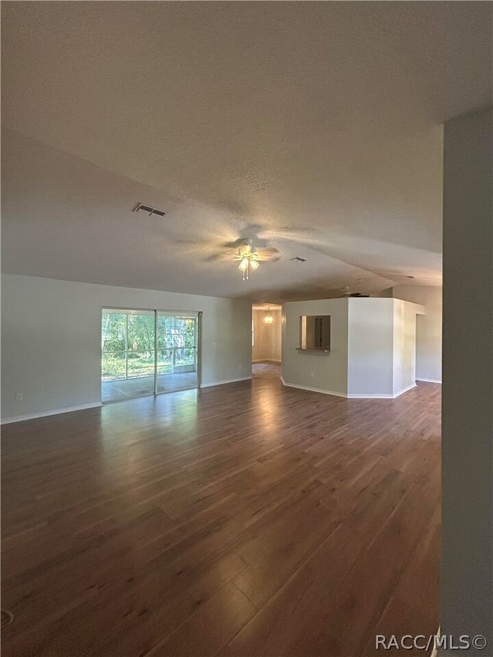 Property Photo: 3075 E Crown Drive FL 34453