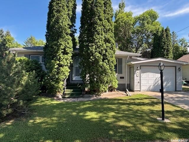 Property Photo: 722 1st Street SK S0A 0L0
