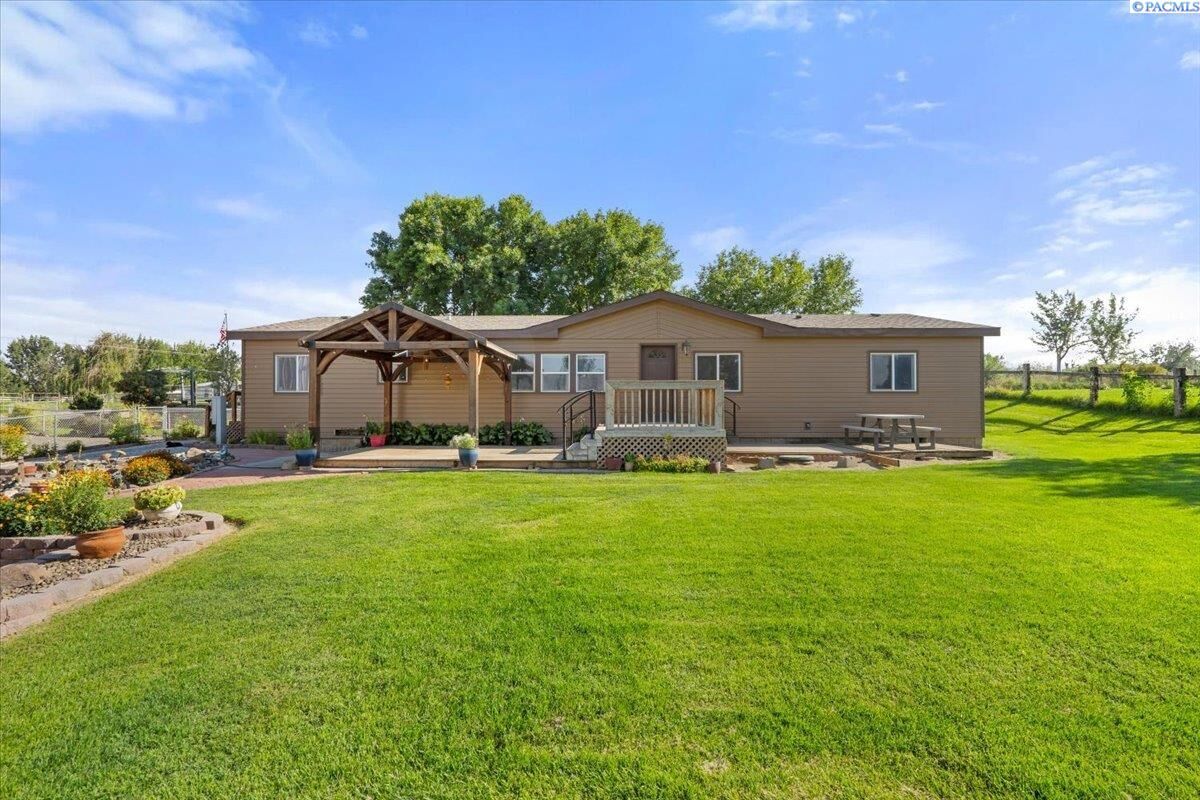 Property Photo: 29304 S 2054 Pr SE WA 99337
