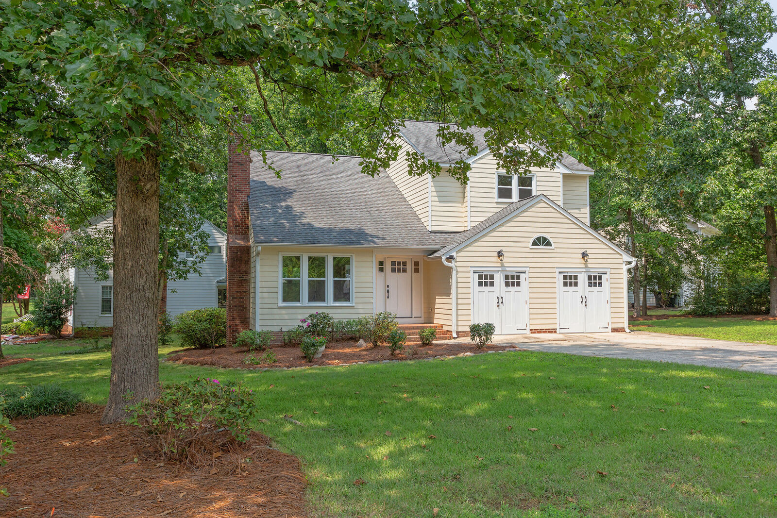 Property Photo:  1001 Lantern Light Court  NC 27502 
