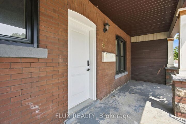 Property Photo:  19 Lottridge Street  ON L8L 6T7 