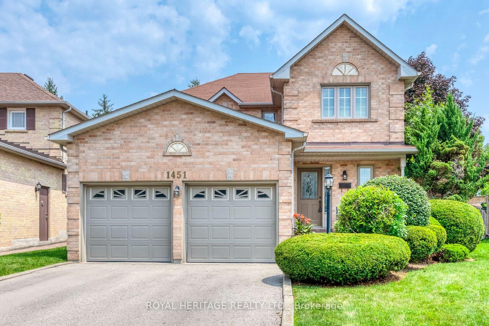 Property Photo: 1451 Ravensmoor Crescent ON L5M 3L4